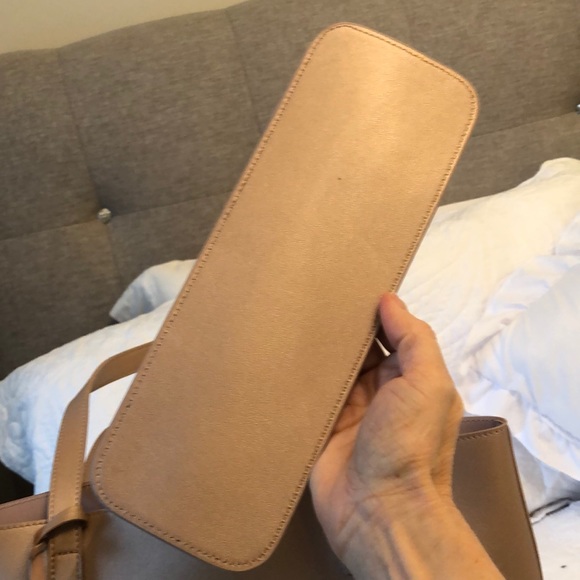 Vegan Leather Classy Shimmer Bucket Bag - Picture 7 of 7